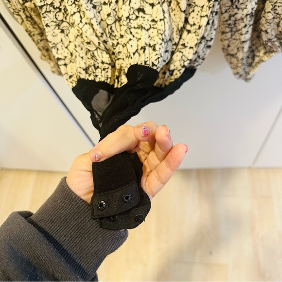 Intimately free people - Picture 5 of 6